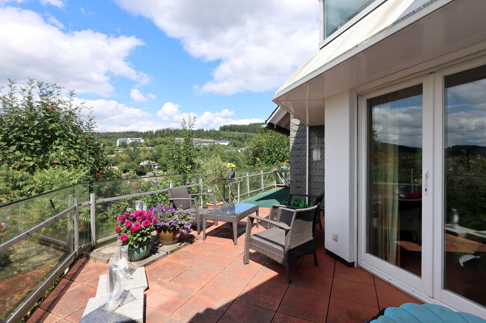 Terrasse mit Blick über Bad Fredeburg